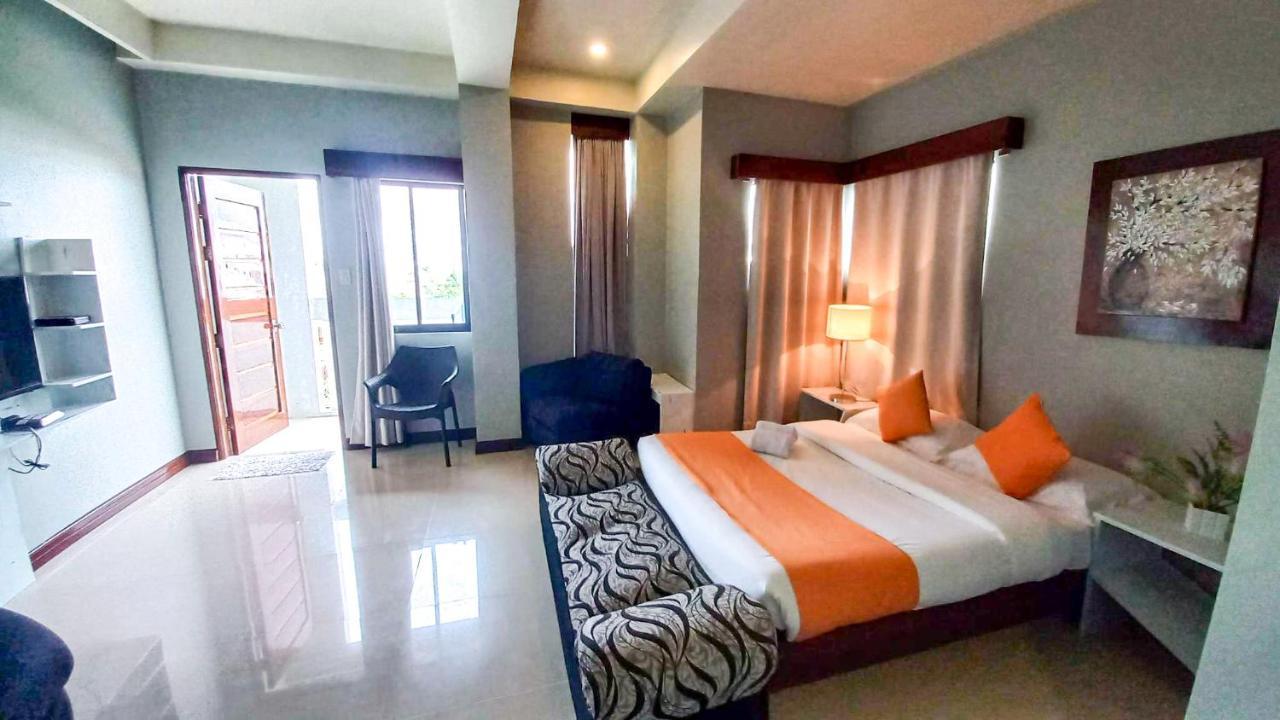 באלר Pacific Waves Inn מראה חיצוני תמונה